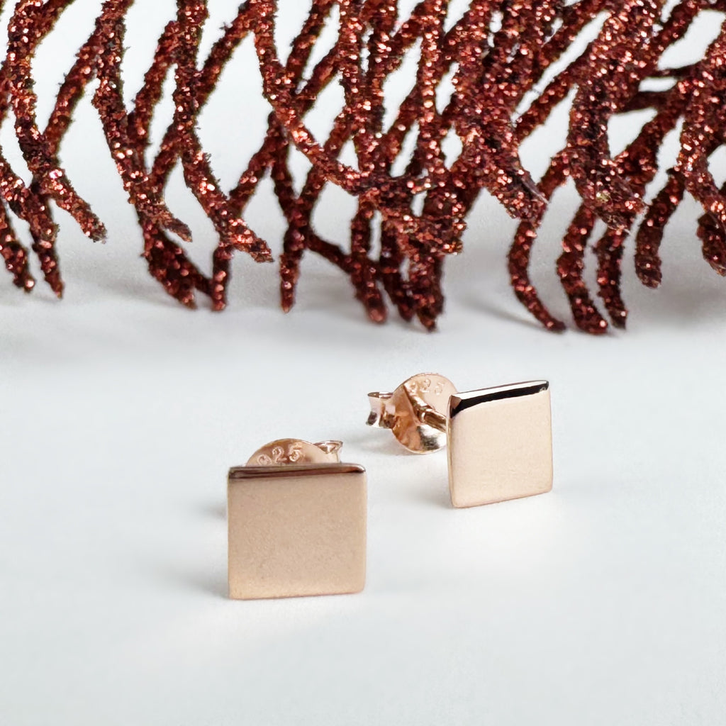 Manhattan Mix Studs - VE146