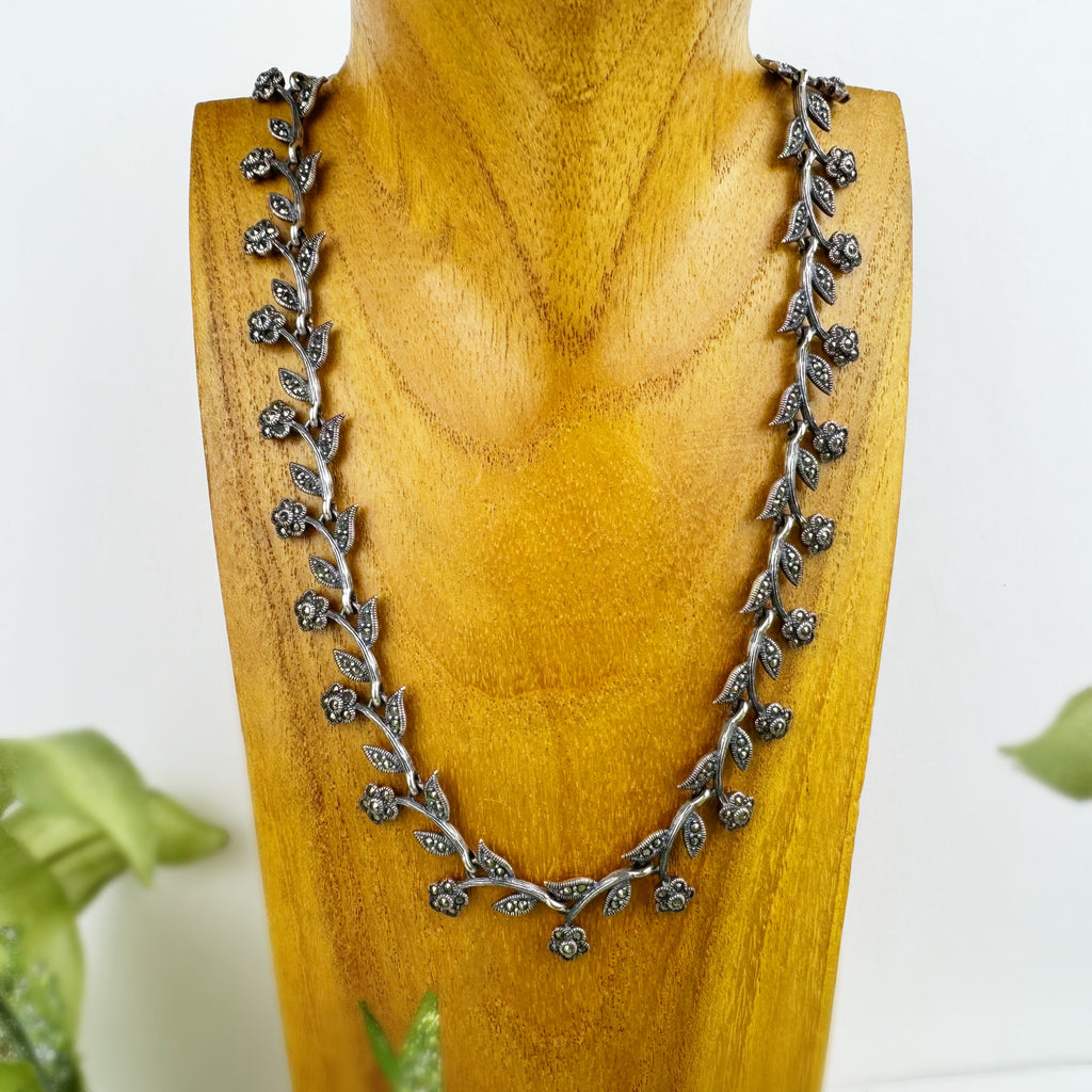 Vintage Vine Necklace - VNKL453