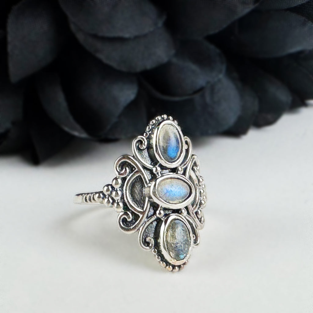 Mitzy Ring - VR240