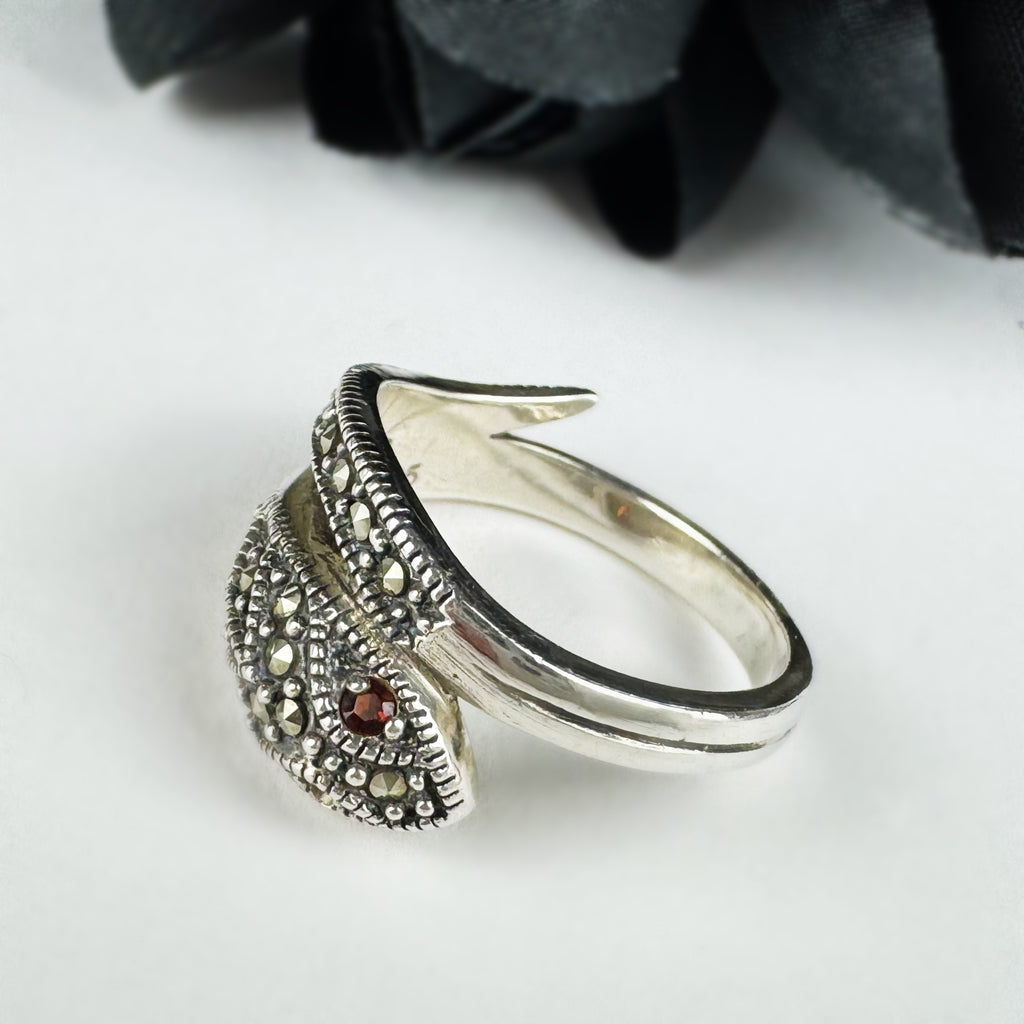Sparkling Viper Ring - VR458