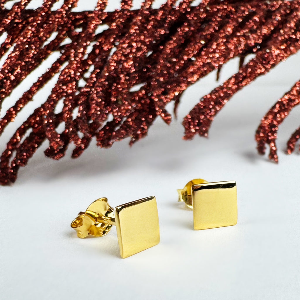 Manhattan Mix Studs - VE146