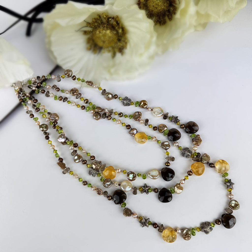 Golden Wonderland Necklace - VUNK109