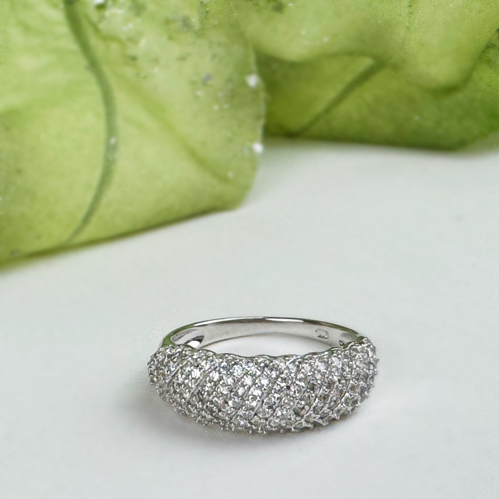 Heavenly Twist Ring - VR417