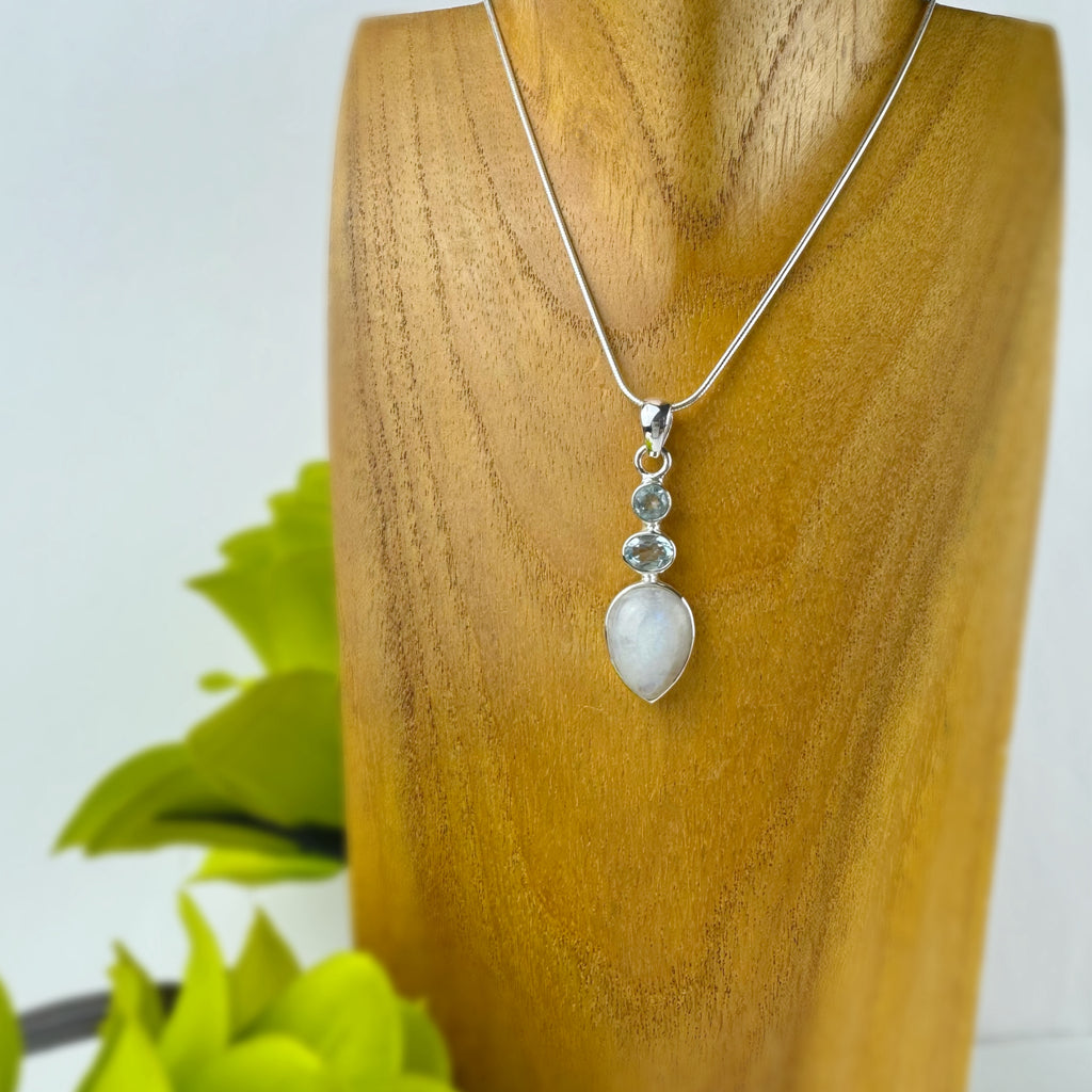 Moonstone Aura Pendant - VP316RM