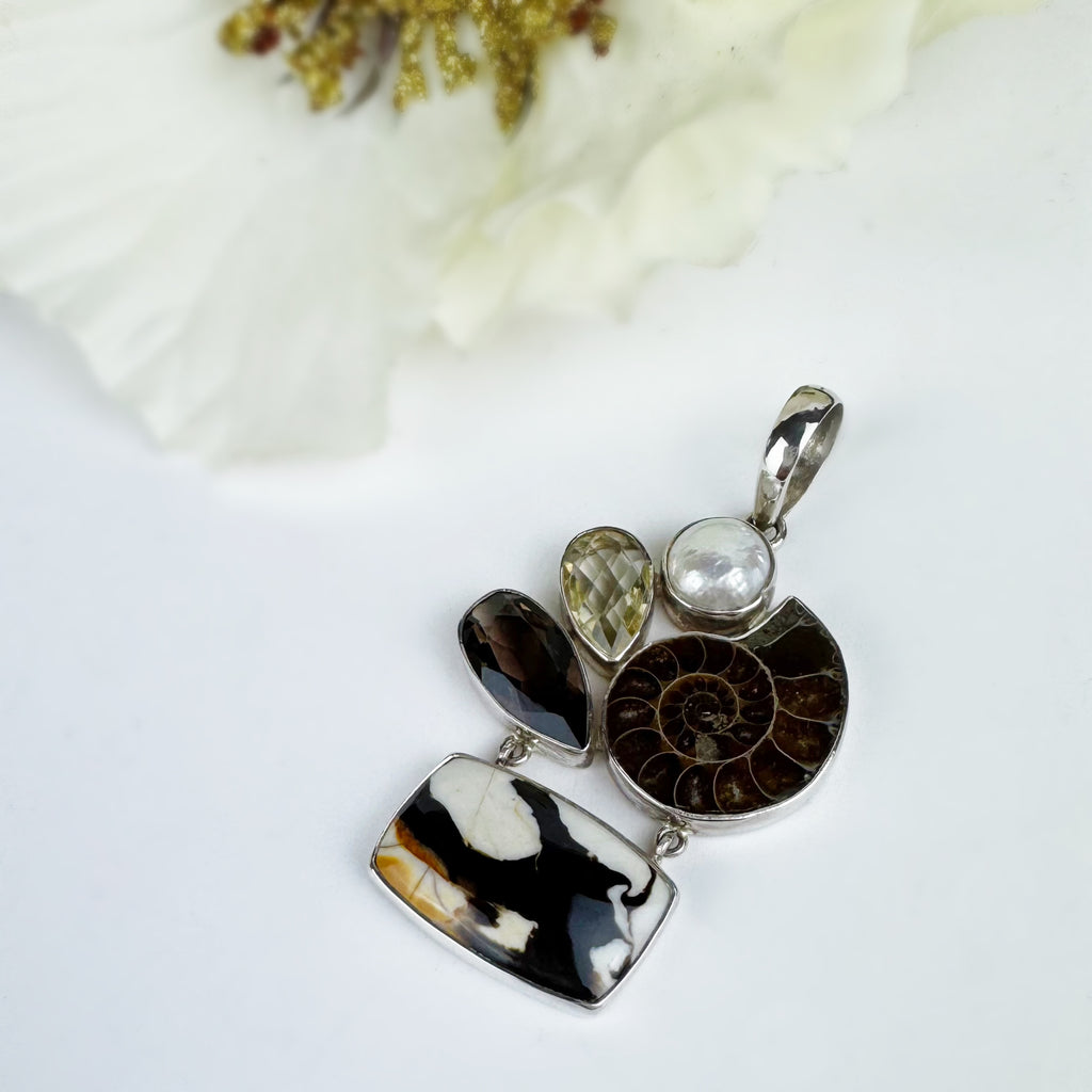 Crema Pendant - VP389