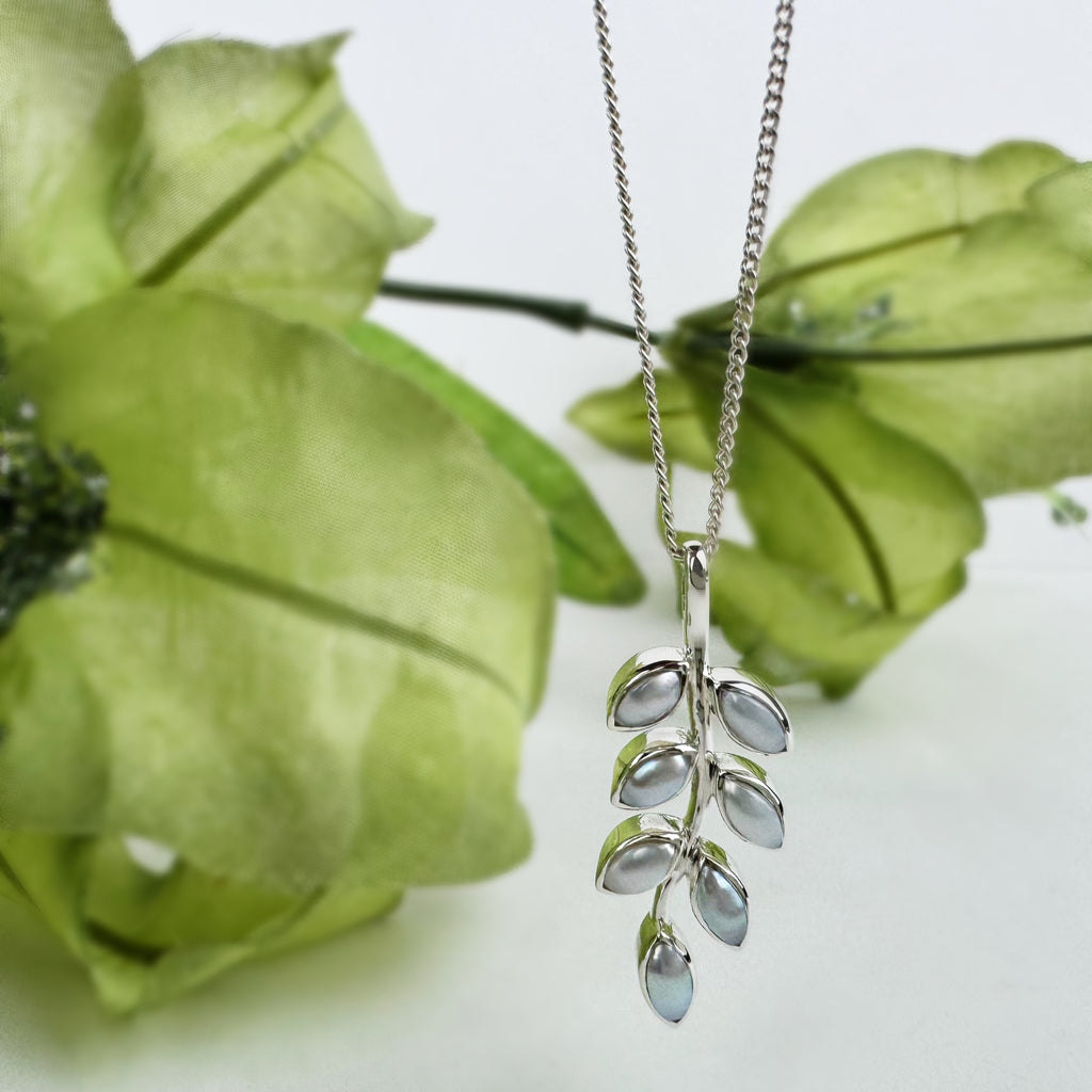 Snow Leaf Pendant - VP462P