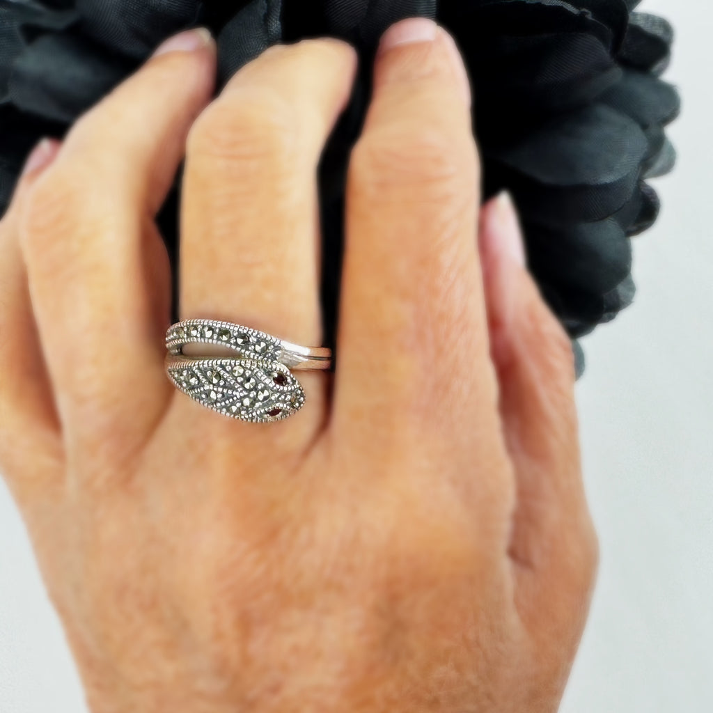 Sparkling Viper Ring - VR458