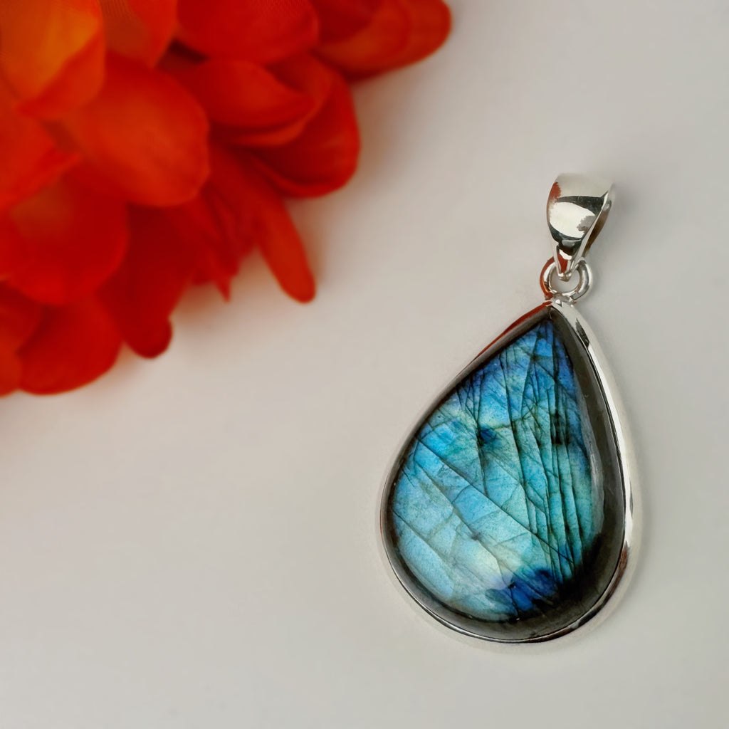 Borealis Tear Pendant - VP433T