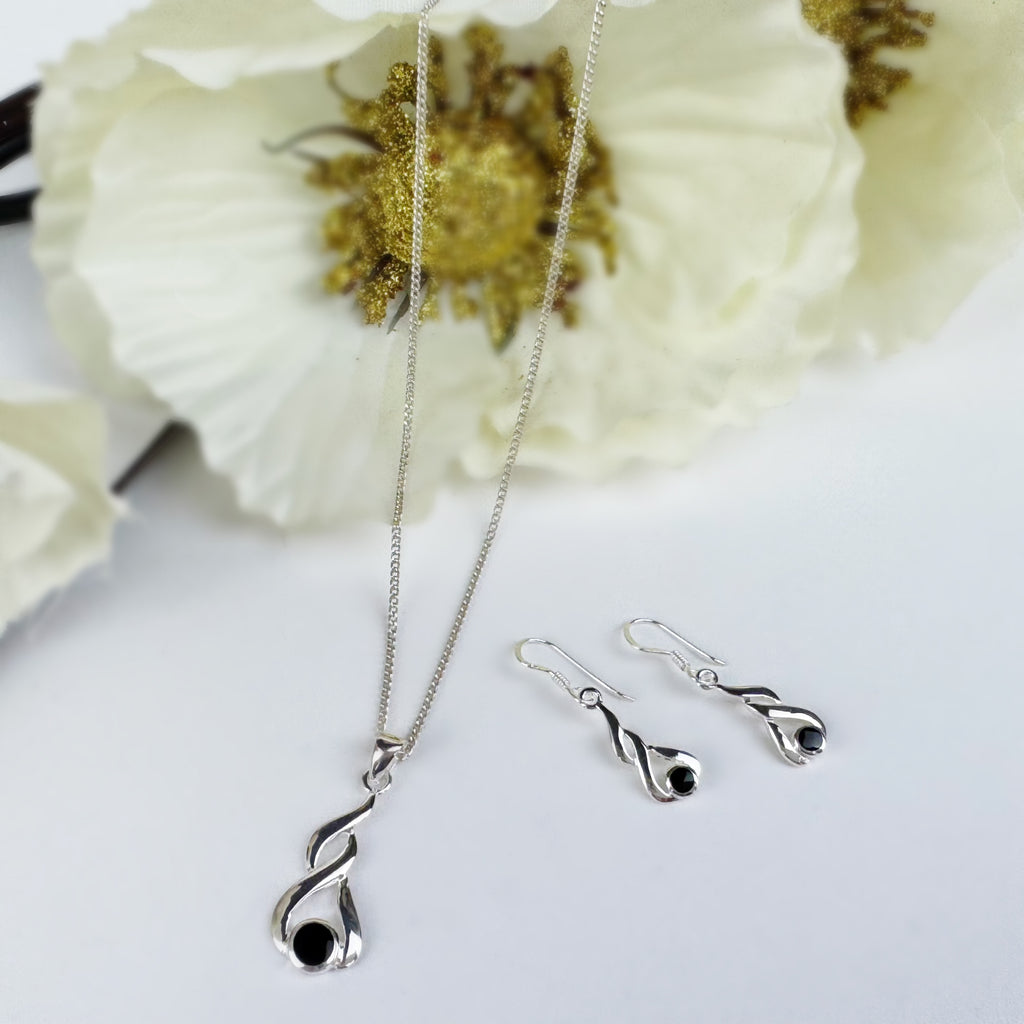 Entwined Set - VSET118