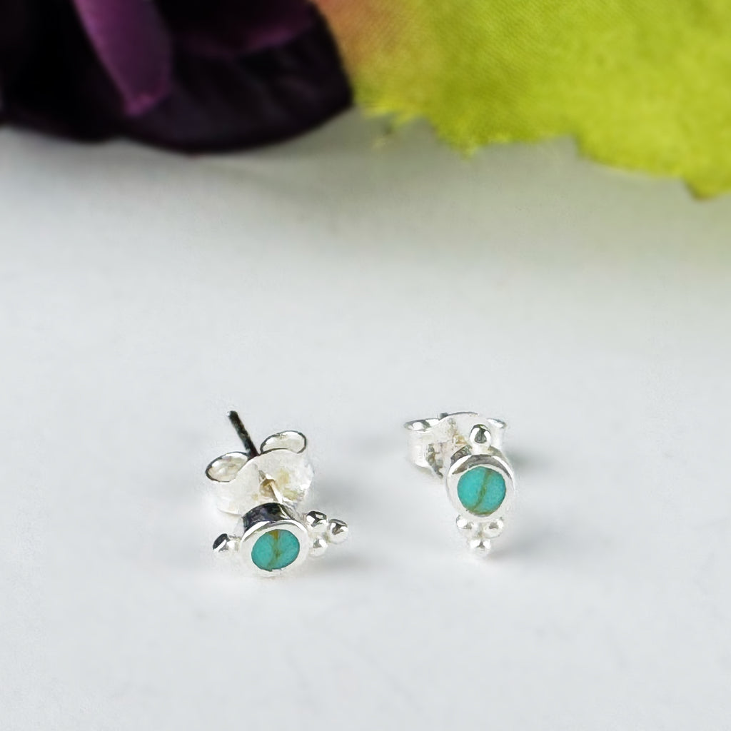 Tiny Blue Stud Earrings - SE5703