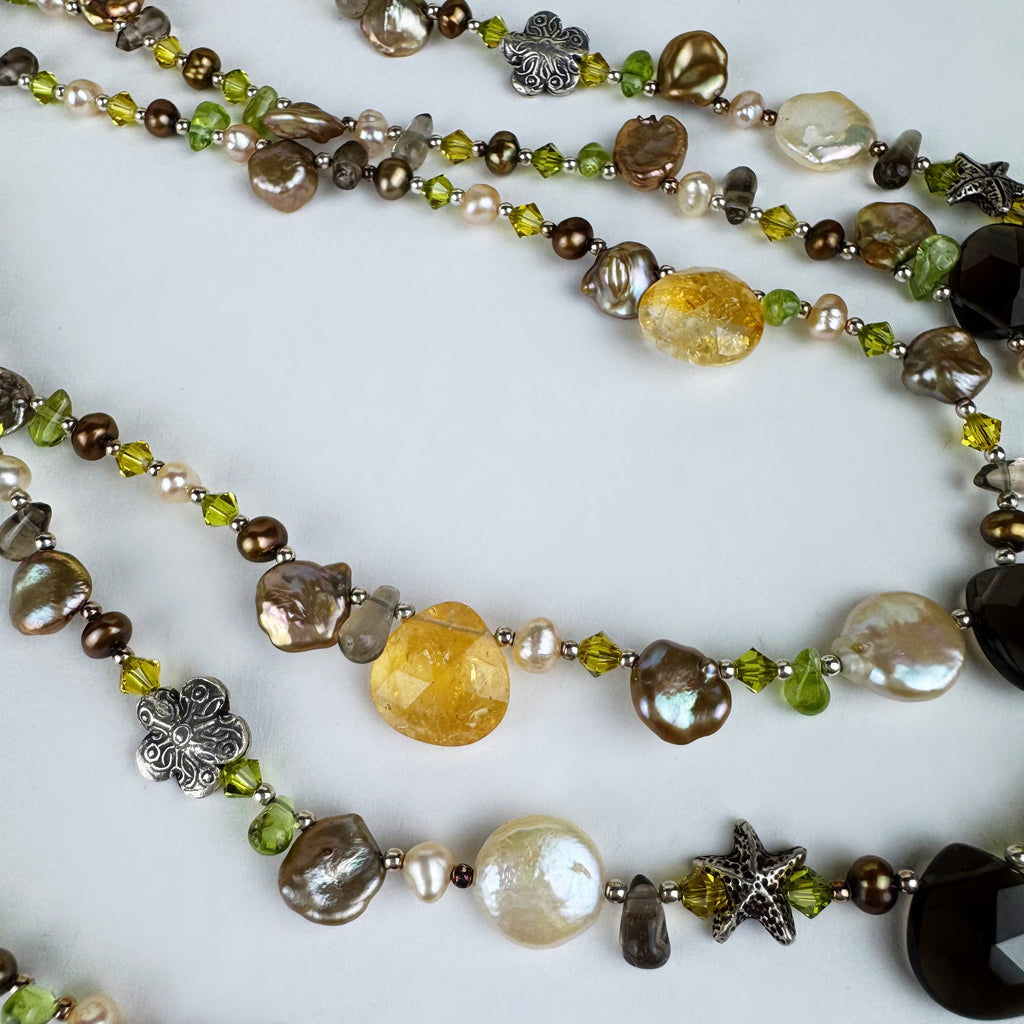 Golden Wonderland Necklace - VUNK109