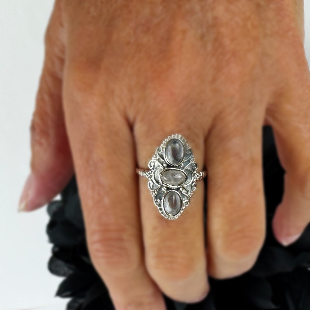 Mitzy Ring - VR240