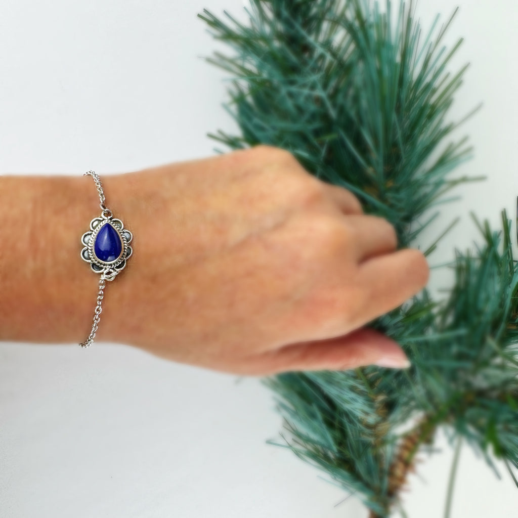 Precious Lapis Tear Bracelet - VBRC351L