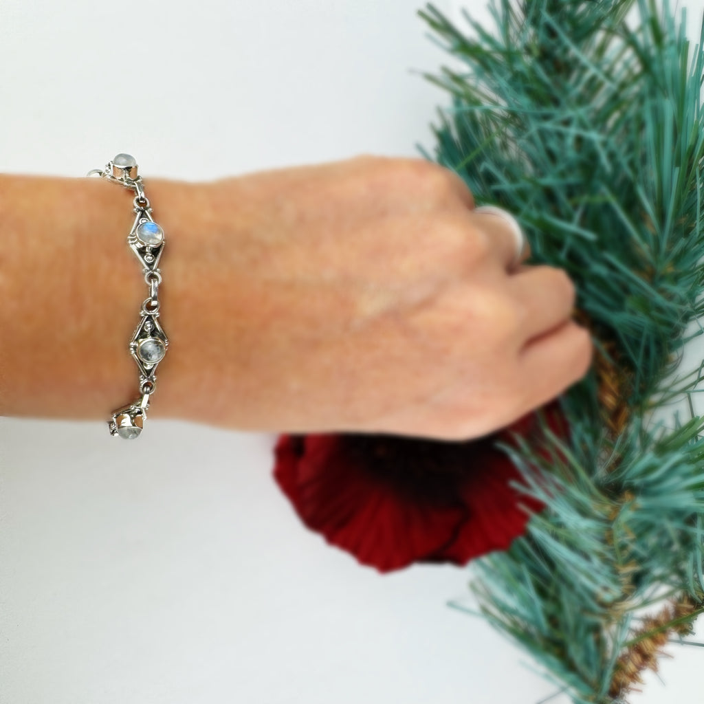 Camelia Bracelet - VBRC347