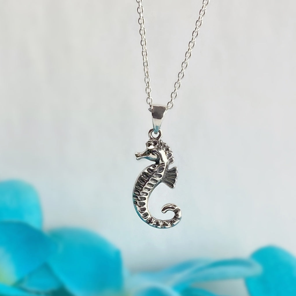 Silver Seahorse Pendant - VP411