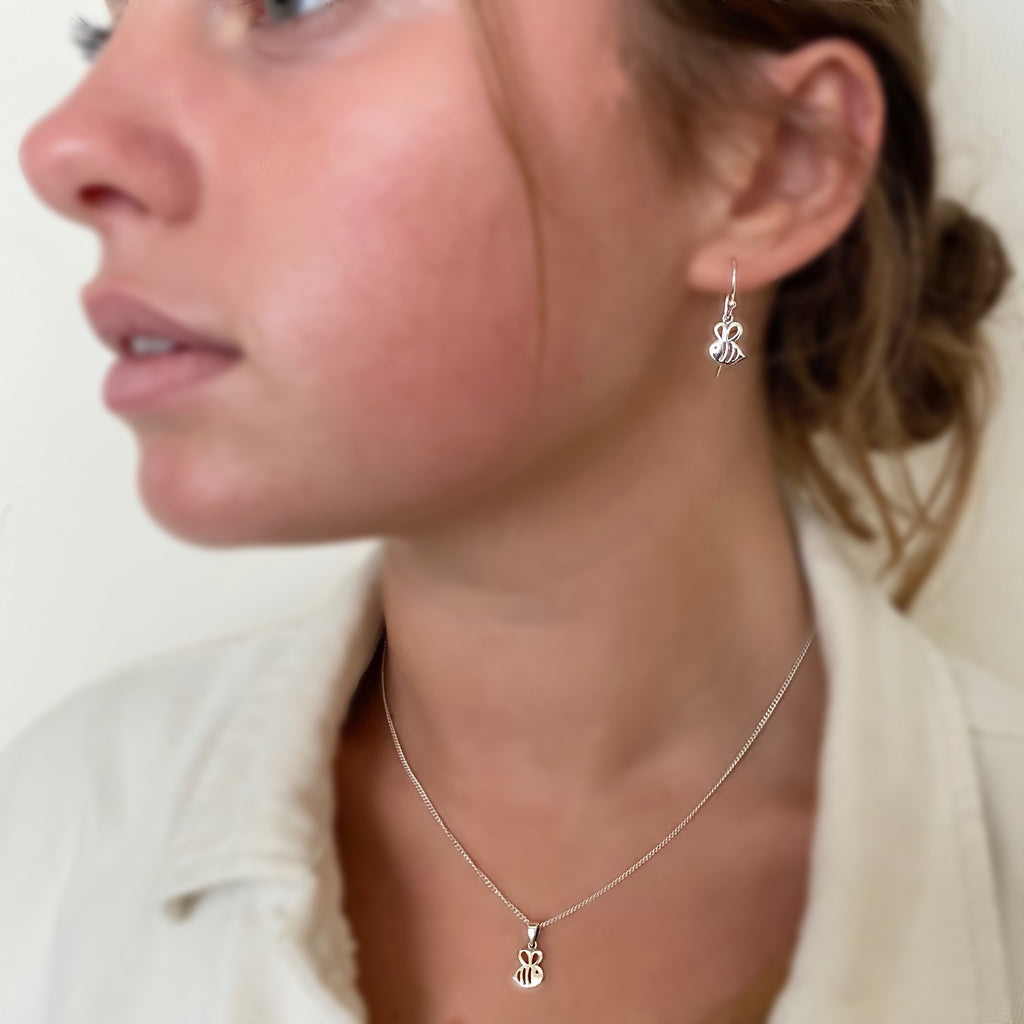 Little Bee Drop Earrings - VE568