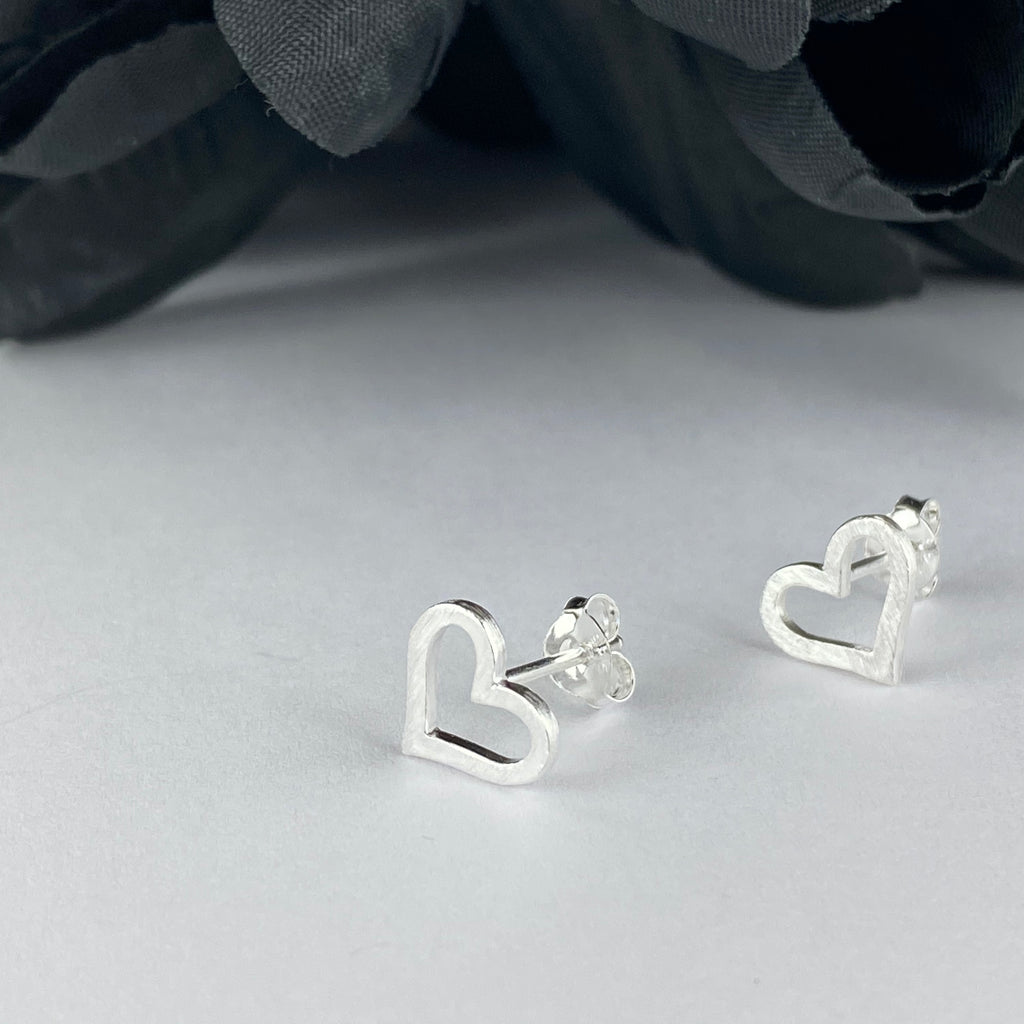 Dusty Heart Earrings - VE620